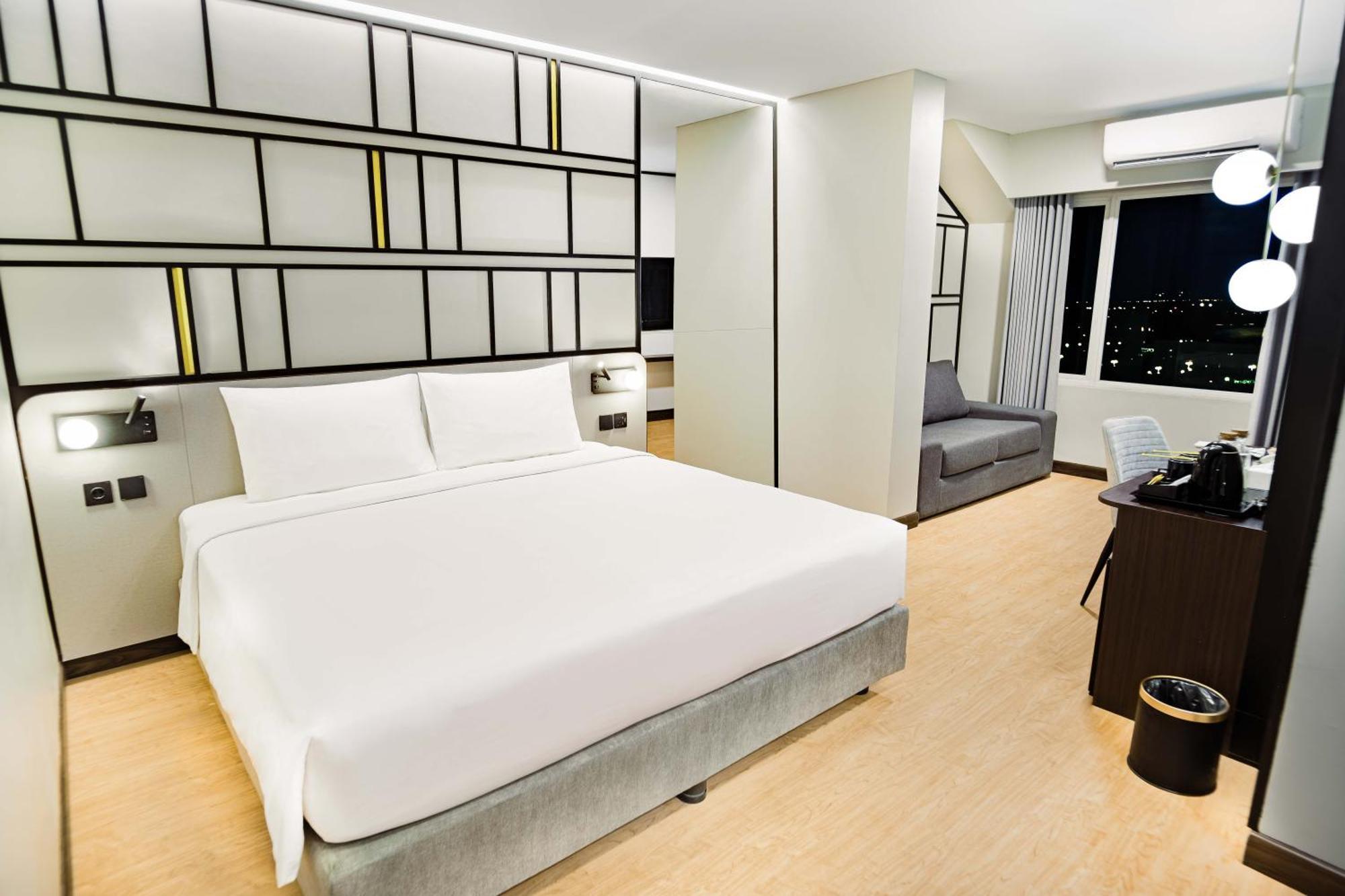 Yello Hotel Samarinda Bagian luar foto