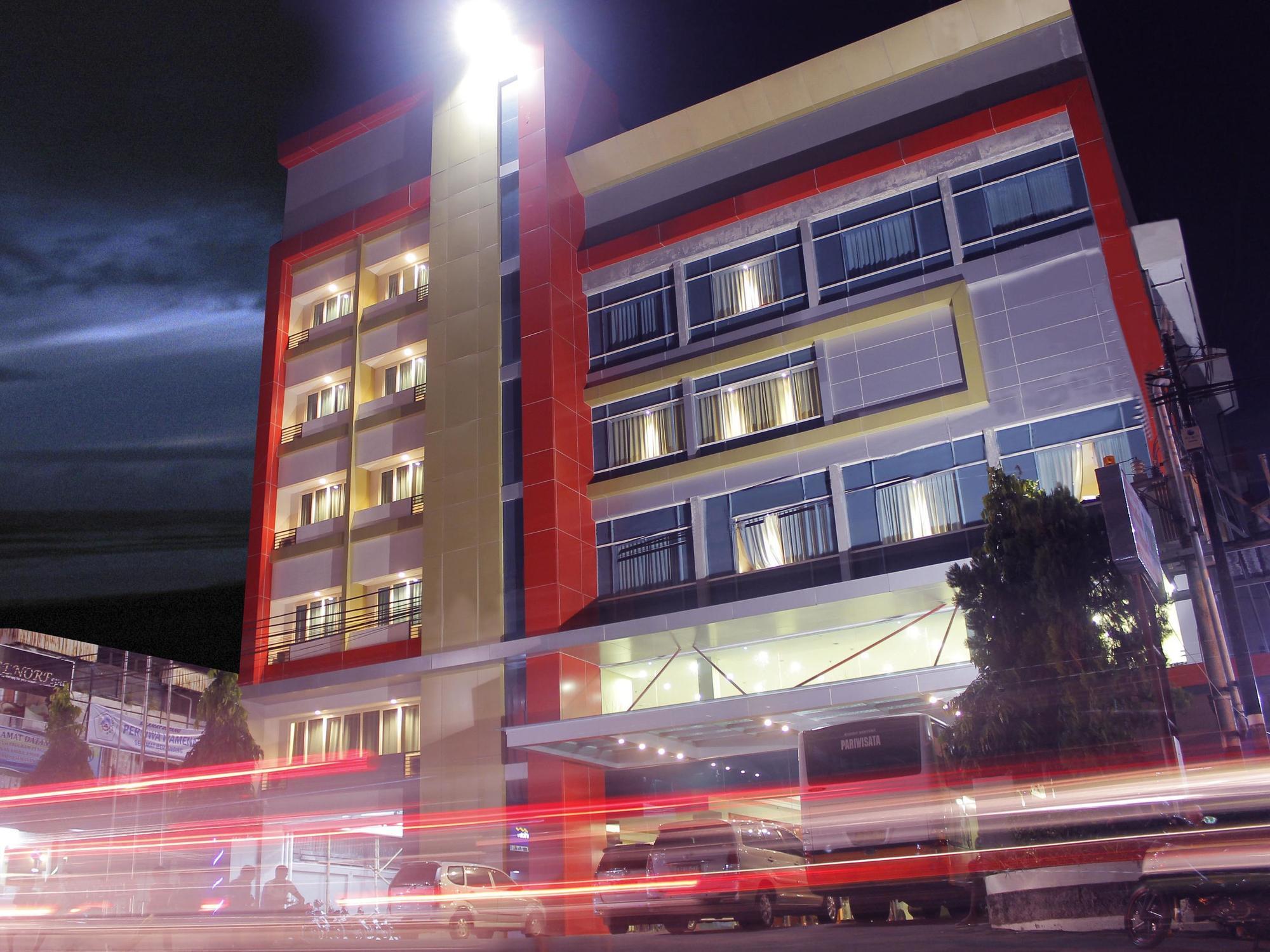 Yello Hotel Samarinda Bagian luar foto
